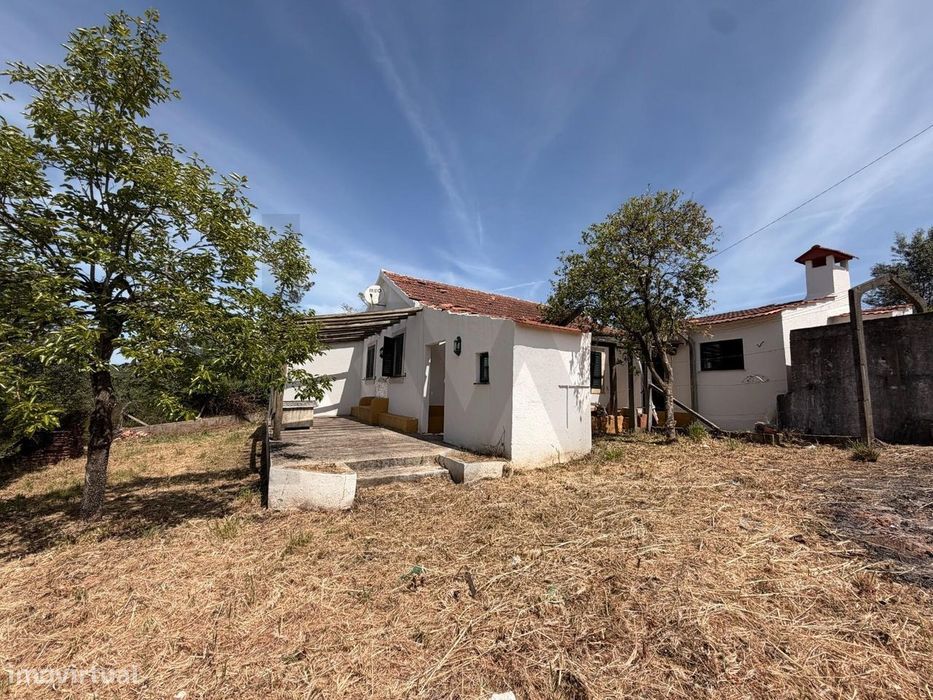 Moradia para renovação | Pias