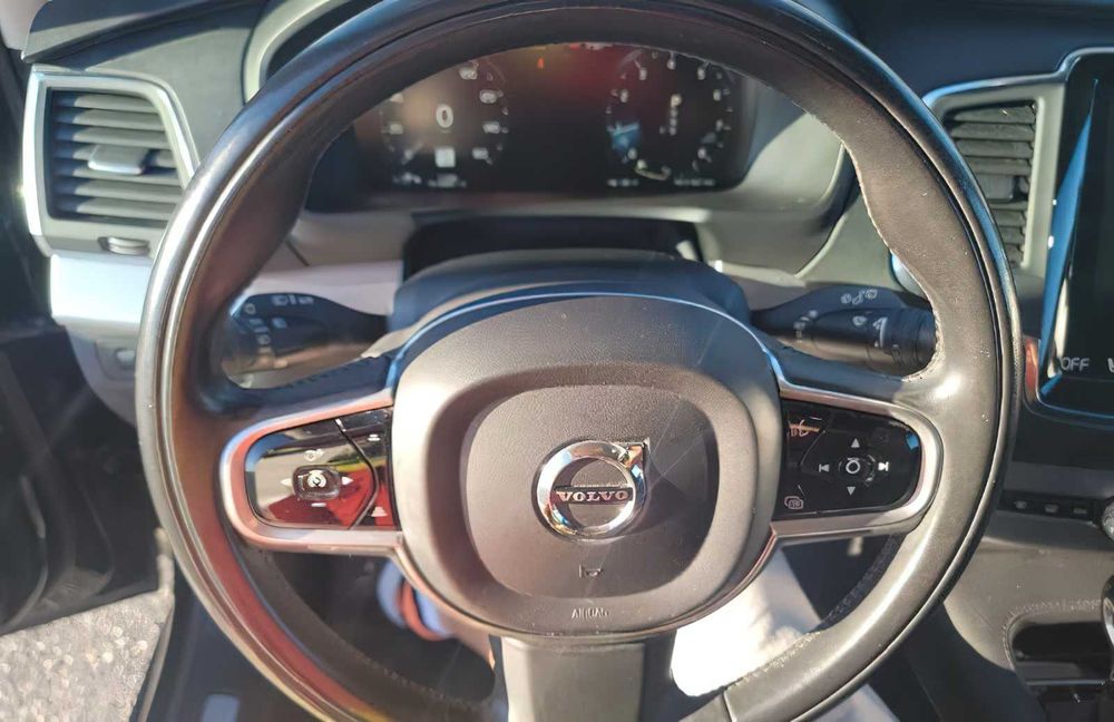 Volvo XC90 T5 Momentum 7-Passenger      2018