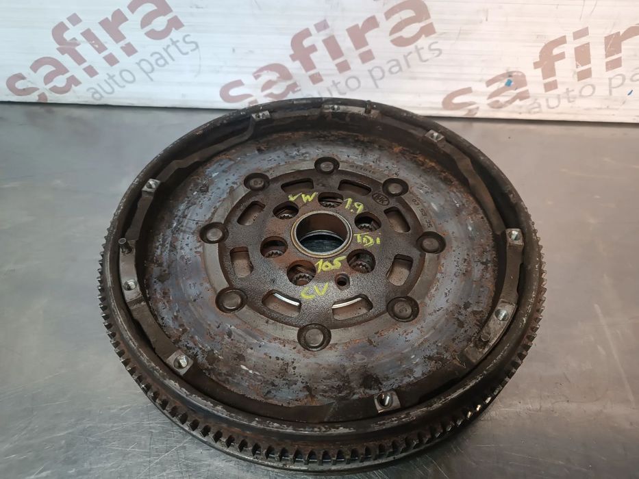 VOLANTE BIMASSA COM EMBRAIAGEM VOLKSWAGEN GOLF V / SEAT LEON / AUDI