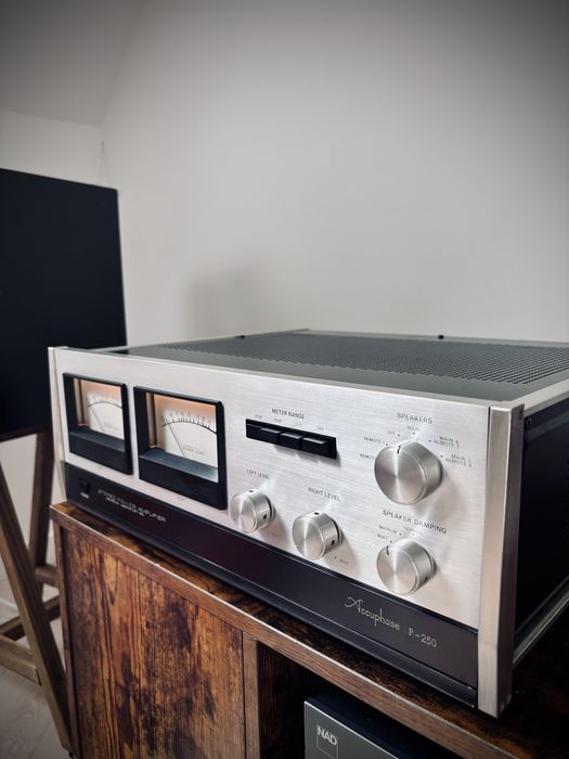 Accuphase P250 koncowka mocy wzmacniacz high end bardzo dobry stan