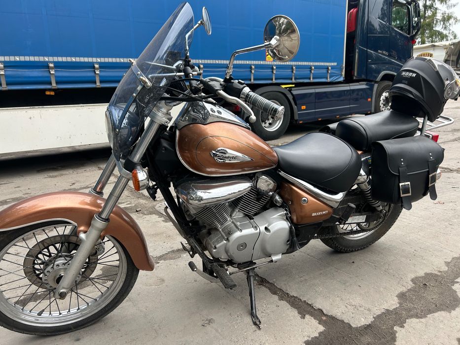 Suzuki intruder 125
