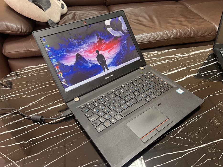 Ноутбук Lenovo E31-80/ 13.3" (1366x768)/ Core i3-6006U