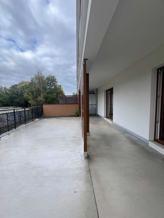 OGROMNY TARAS, Dwa pokoje 48 m2, spokojna okolica - Piaski