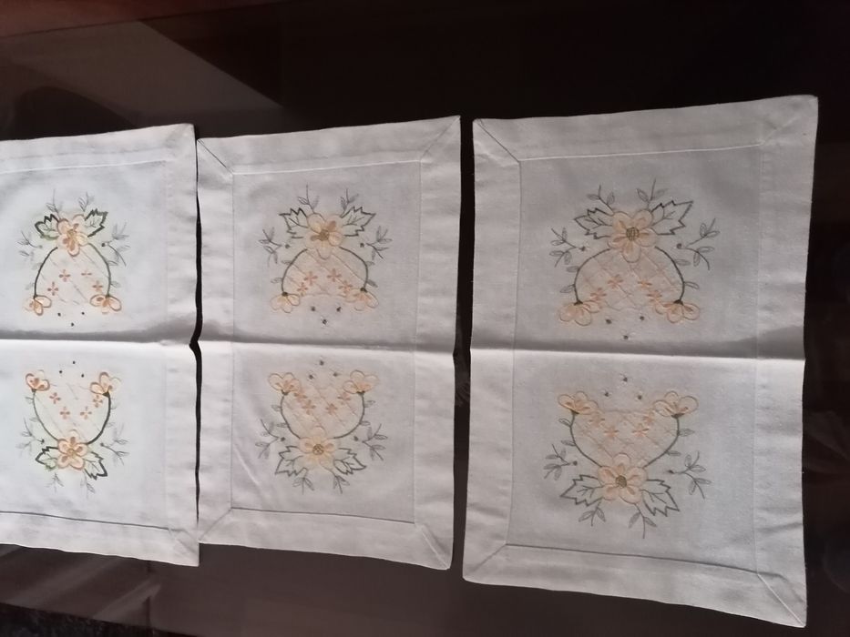Conjunto de 3 panos de quarto, bordados, linho  desde