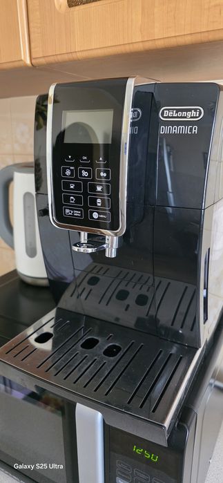 Кавомашина Delonghi Dinamica 359.55 B