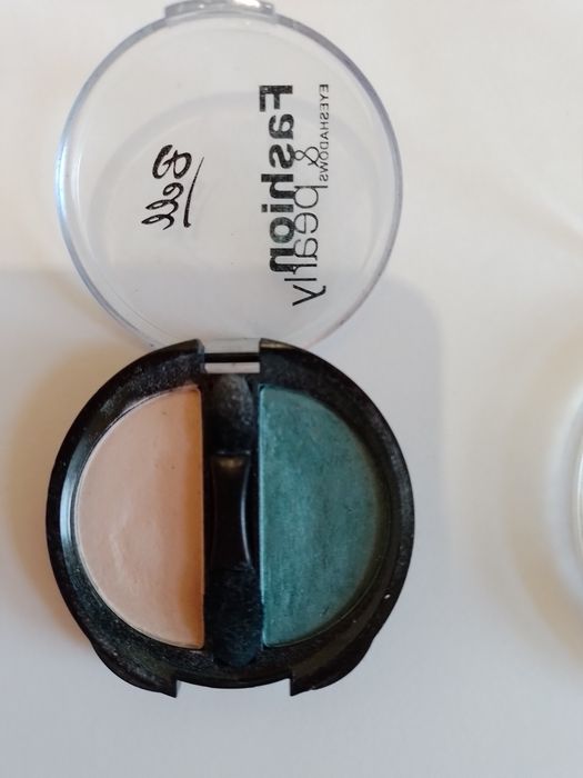 Набор теней для век