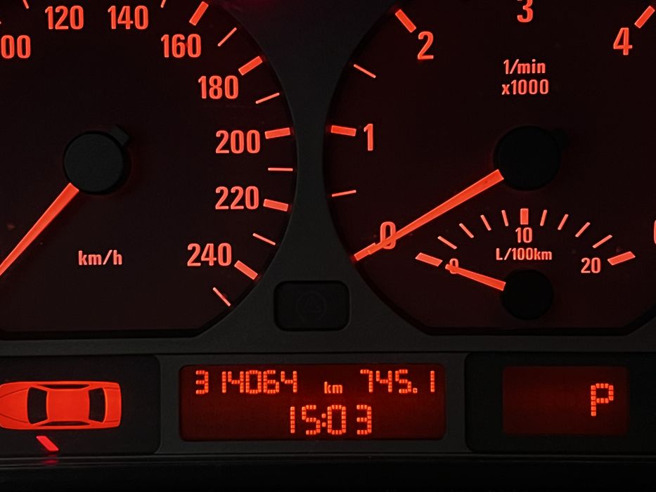 ( TEZ ZAMENIE ) BMW seria 3 e46 touring  diesel automat polift OC PT