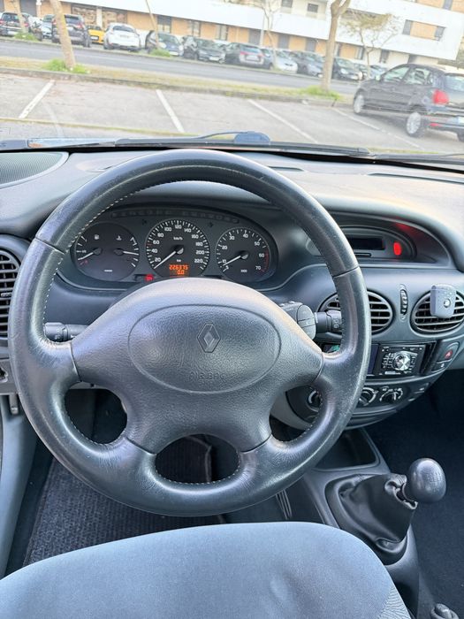 Renault Megane 1.4 RXE Gasolina | Único dono | Impecável