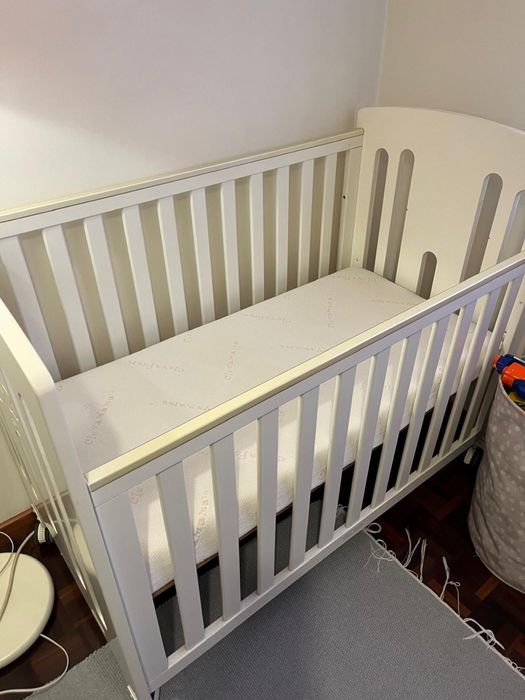 Cama para bebe e colchao