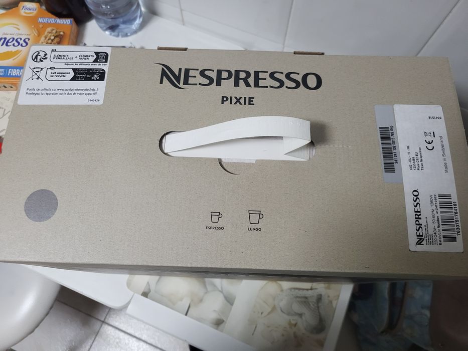 Maquina de cafe nesspresso pixie