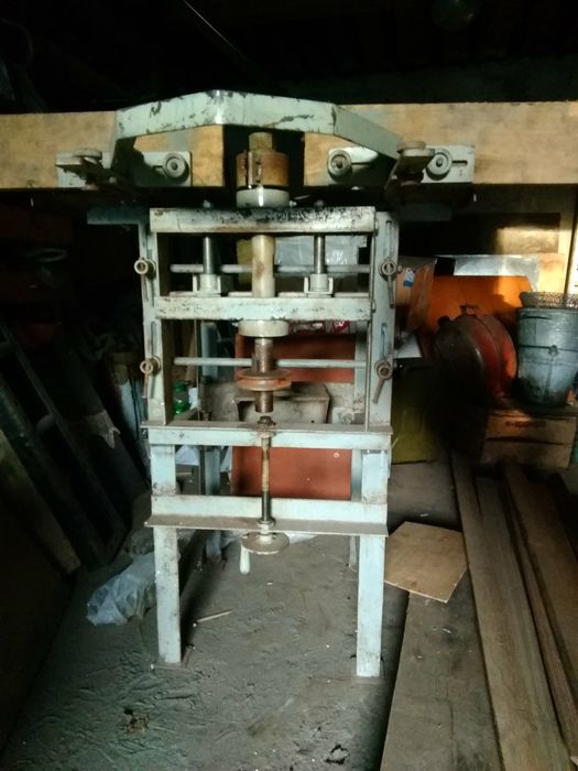 Станок фрезерный по дереву