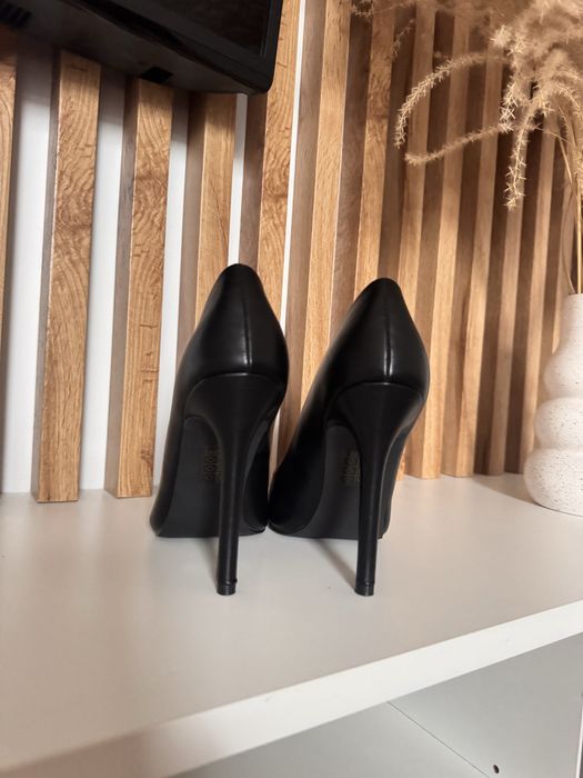 Nowe szpilki czarne czółenka