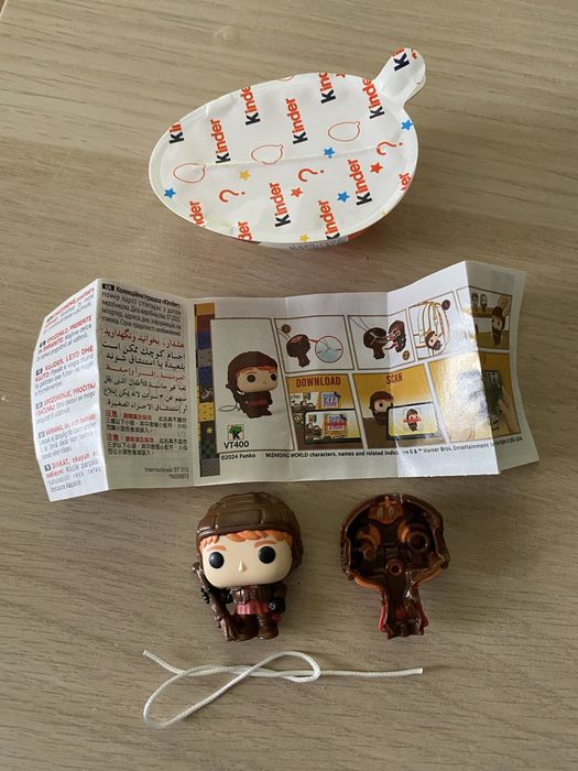 Figurka Ron Weasley z kolekcji Harry Potter Quidditch z Kinder Joy