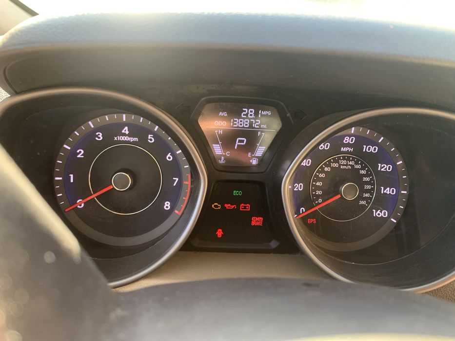 Hyundai Elantra 2013 року