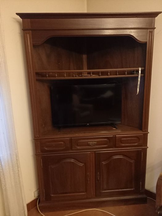 Vendo móvel tv de canto.