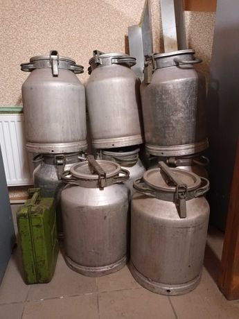 Продам бедоны,бочки,ведра под мёд и тд