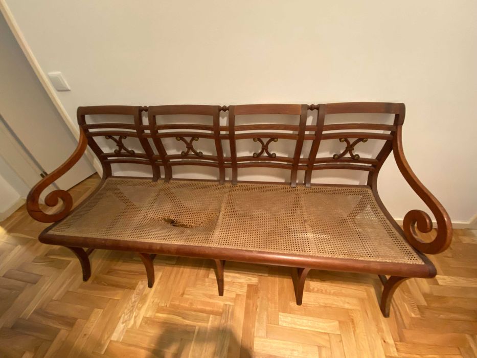 Cadeirão antigo de madeira com palhinha - ideal para restauração