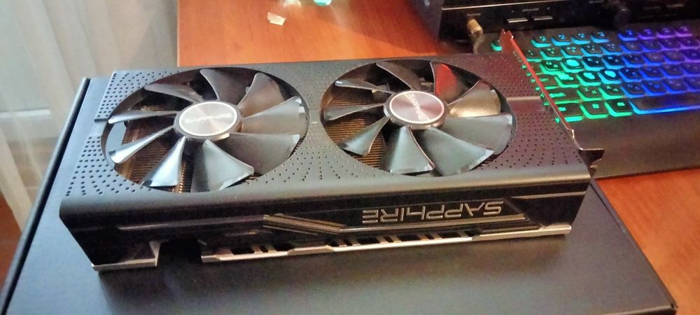 Видео карта Radeon  sapphire rx 580 4gb