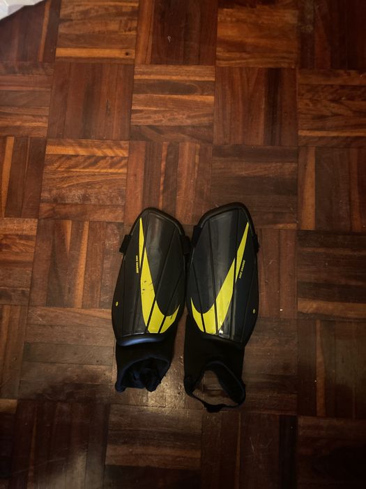 Vendo caneleiras da Nike