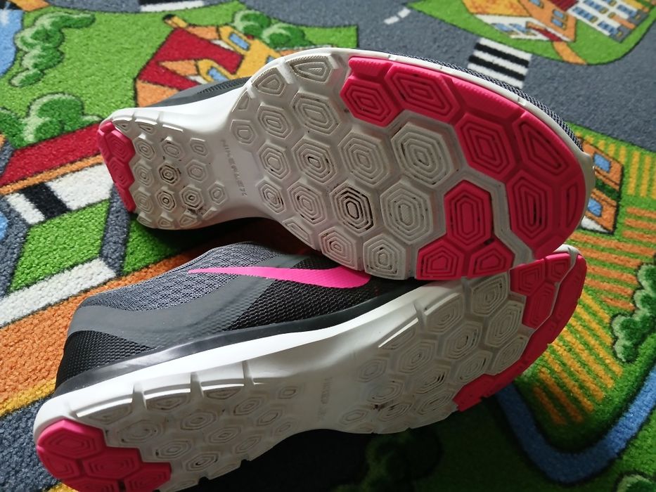 Damskie Nike rozmiar 40
