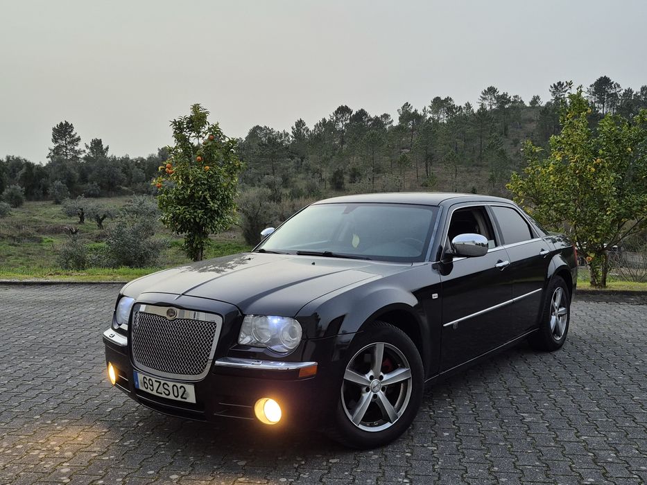 Chrisler C300 CDI Motorização Mercedes-Benz