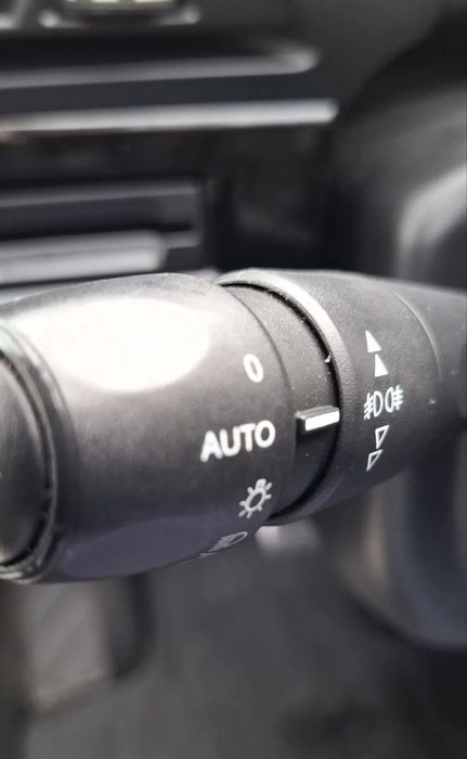 Citroen C4 Picasso 2013 VIN VF73A9HC8DJ795690 фото оголошення 8 з 18