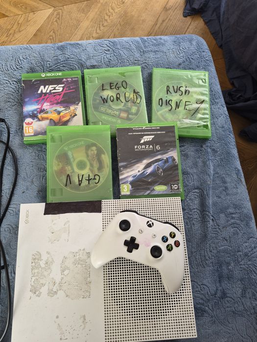 Sprzedam x box one +gry gratis