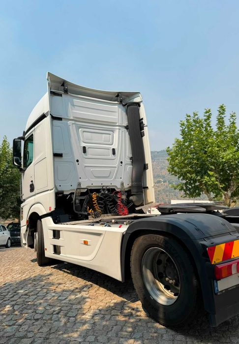 Mercedes Benz Actros 1851