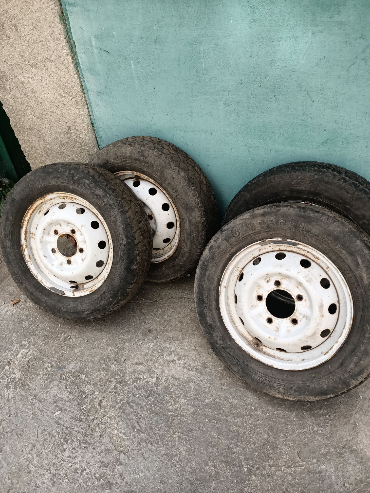 Продам диски нива 16,шини 16,2121,2123 шевроле,колеса в зборі: 1 000 ...
