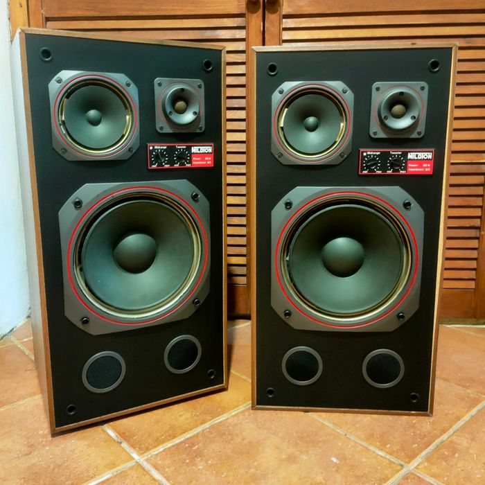 Kolumny vintage MILDTON – dekoracja, atrapy - USZKODZONE - Vintage Tonsil Mildton speakers – non-working, decorative