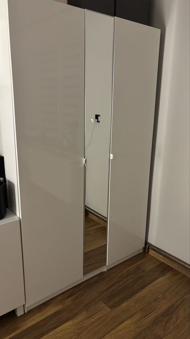 Szafa ikea z lustrem i szufladami jak nowa 125x200