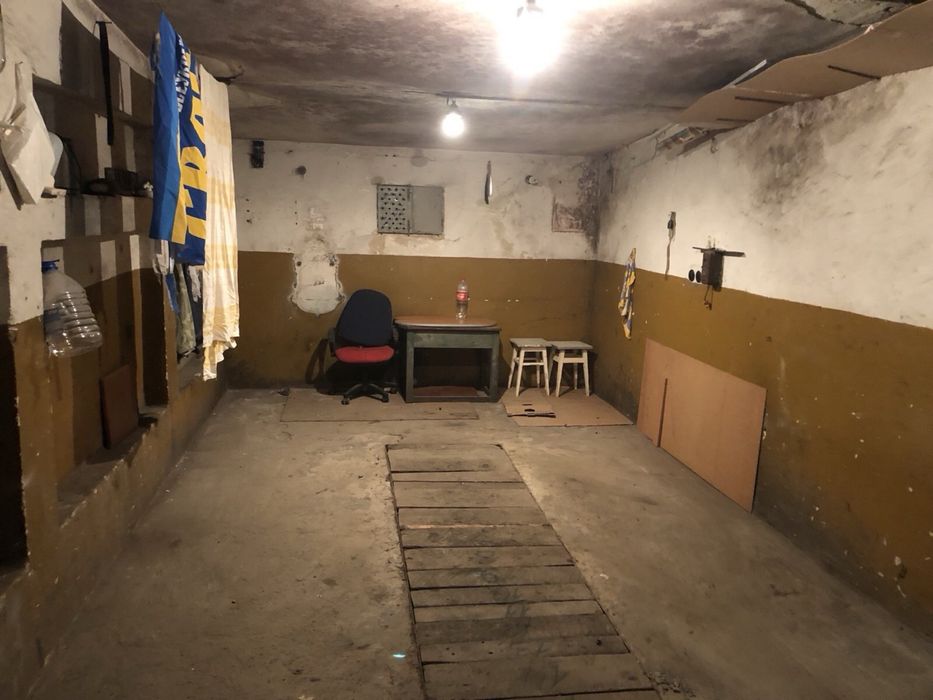 Здається в оренду гараж з підвалом