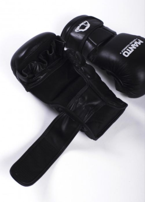 Перчатки тренировочные manto shooter gloves mma pro black-white