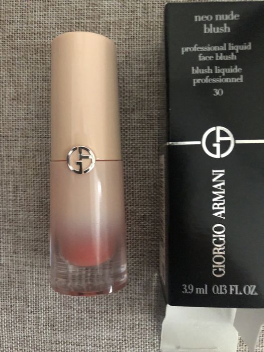 Róż do policzków w płynie różowy Giorgio Armani 30
