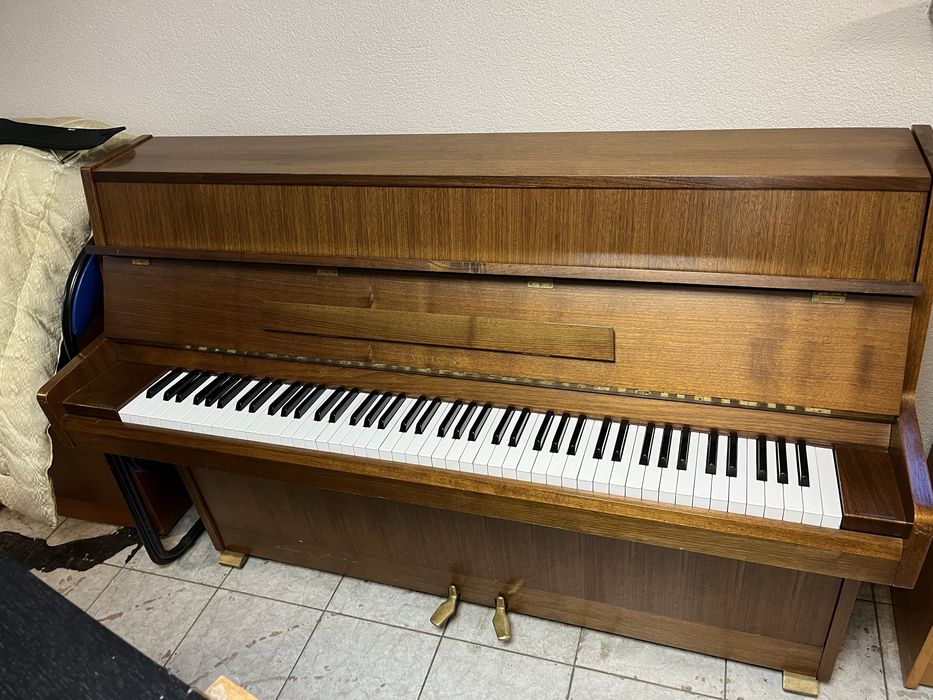 Pianino marki Samick