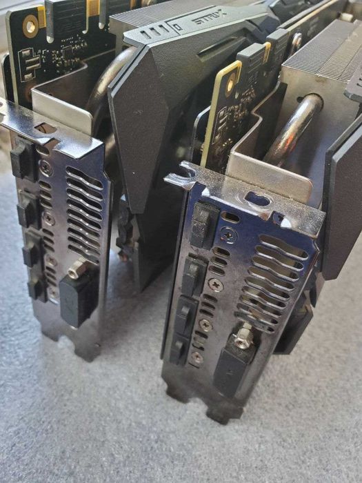 Дві карти - ASUS ROG STRIX GTX 1070Ti 8Gb - S.T.A.L.K.E.R. 2