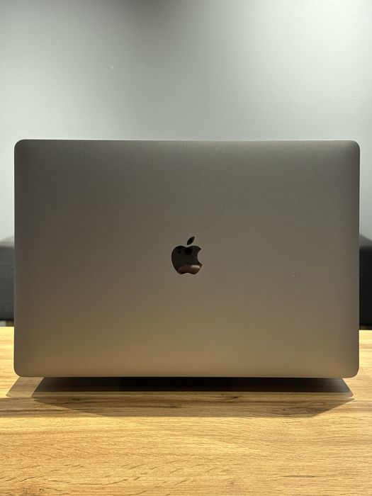 Macbook pro 15 2018 core i9 2.9g 16/512gb !! Гарантія від магазину !!
