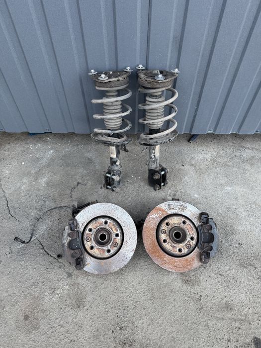 Стойка Пружина Цапфа Диски  Renault Megane 3 Scenic 3