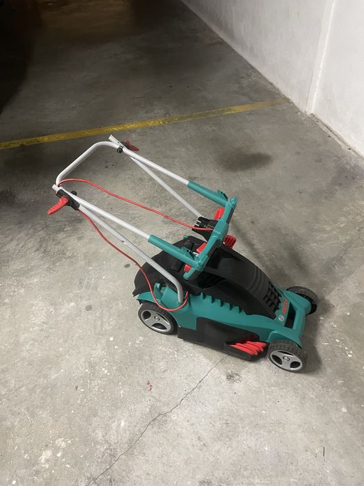 Corta Relvas BOSCH (Como Novo)