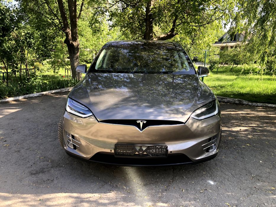 Tesla Model X 2016 VIN 5YJXCBE24GF008240 фото оголошення 3 з 24