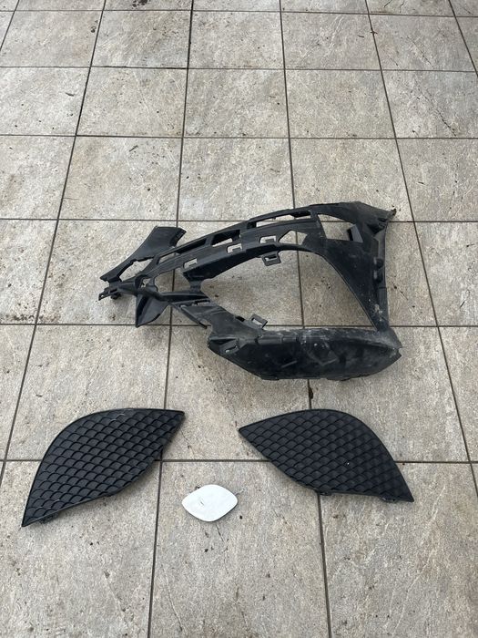 Кронштейн телевізора Mersedes w205.