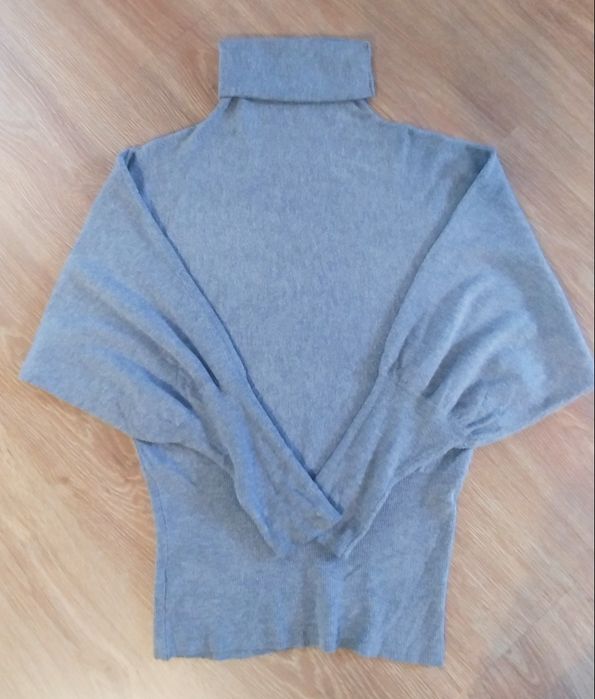 Sweter golf nietoperzowy