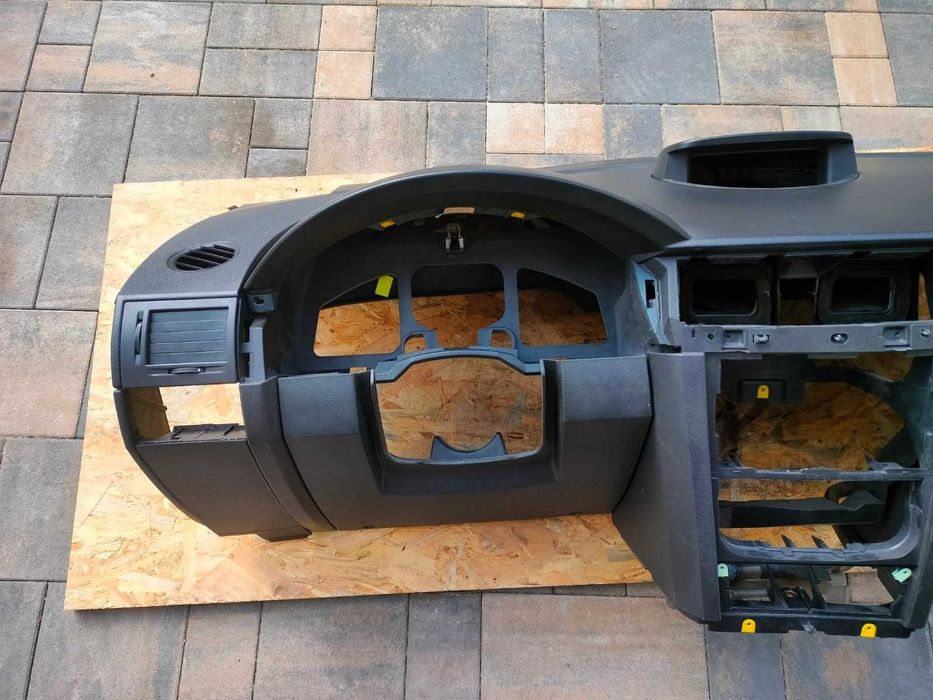 deska rozdzielacza kokpit opel meriva a