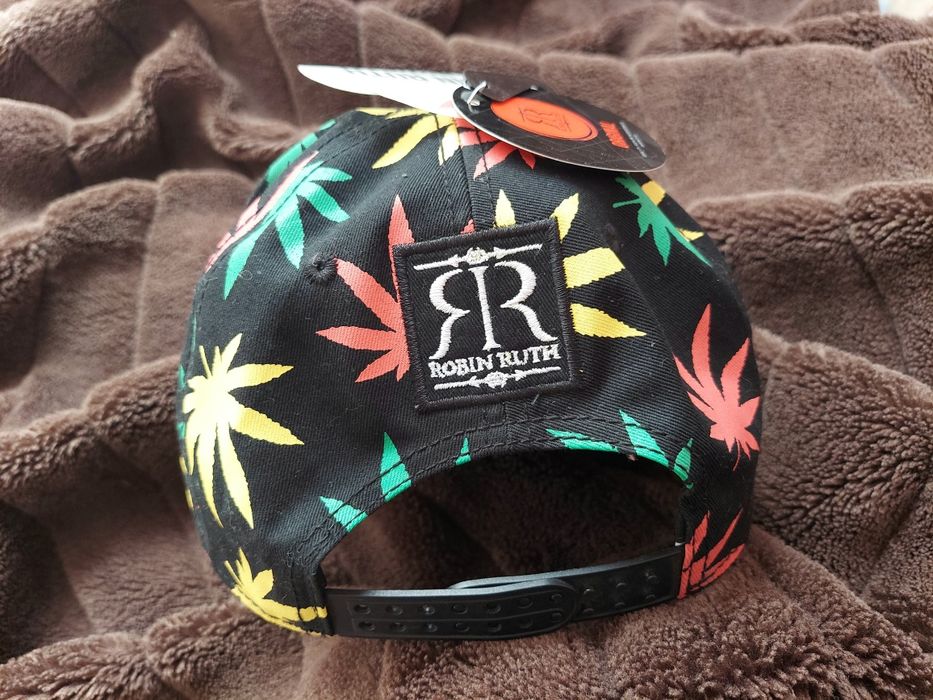 Бейсболка фірми Jagermeister Jamaica оригінал 

Розмір універсальний б