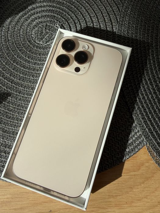 Apple iPhone 16 Pro Max 256GB Desert Rose