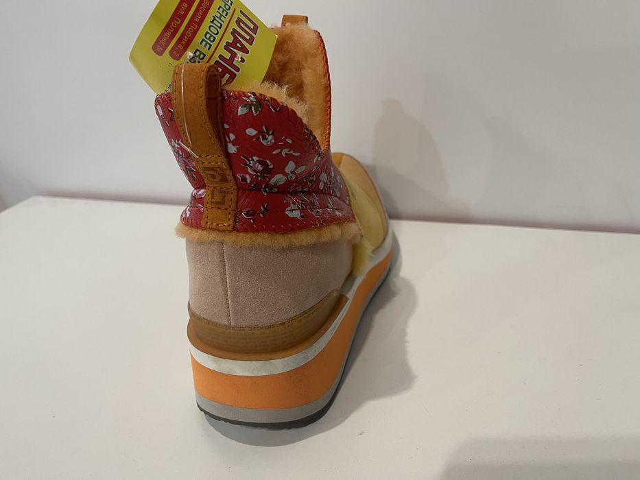 Угги Deckers ,нові,оригінальні