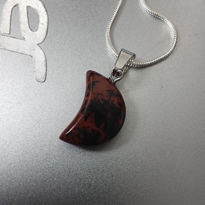 Fio em prata com Obsidiana Mahogany em Meia Lua