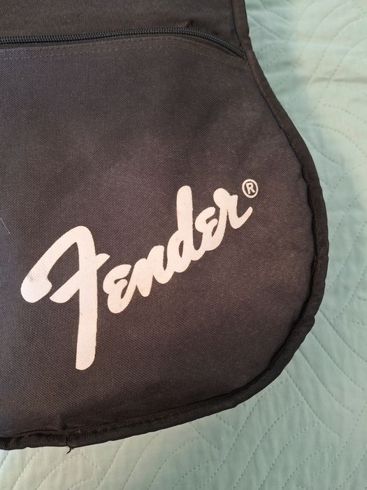Guitarra Fender Clássica e Bolsa de transporte almofadada