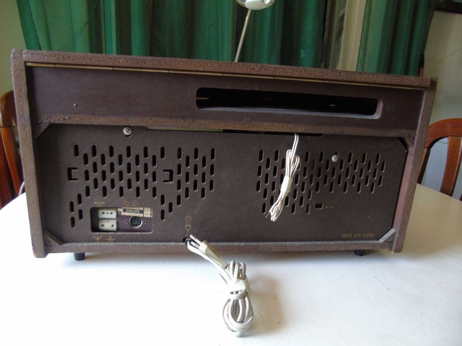 gira discos com rádio