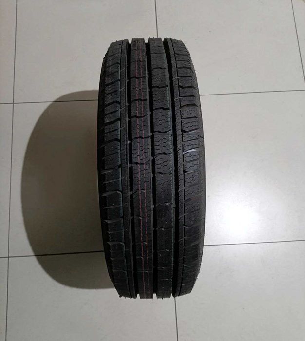 Пара нових шин 205/65R16C 103/101R Rosava Snowgard-van